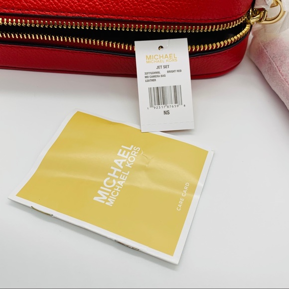 Michael Kors Jet Set Mid Camera Leather Bag - Picture 15 of 15